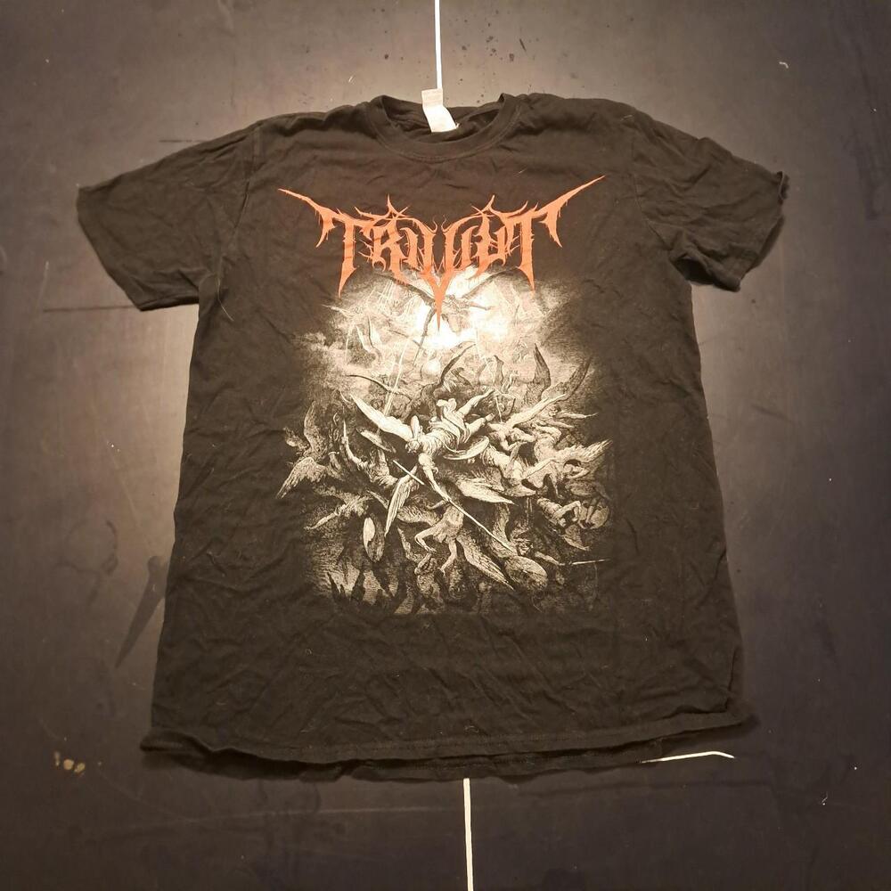 Men's Black and Grey T-shirt